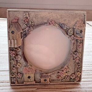 Small Birdhouse Frame